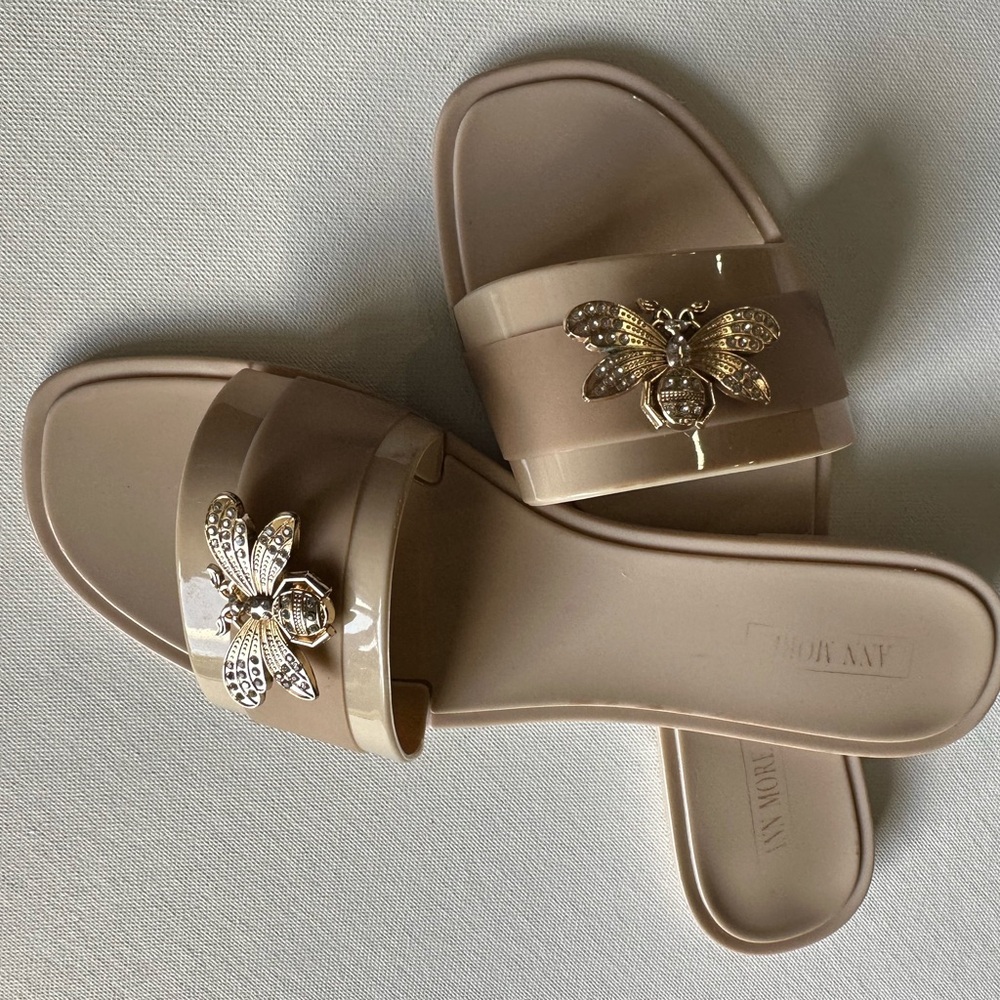 Elegant Tan Slide Sandals with Gold Bee Accent